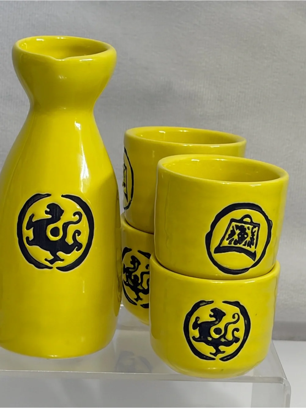 Yellow Ceramic Sake Set Decanter/Carafe with 4 Cups, Made in China